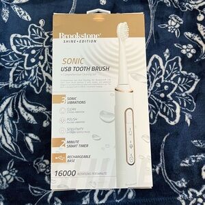 NEW! Brookstone Sonic USB Electric Tooth Brush 2 Extra Heads Tongue Scraper